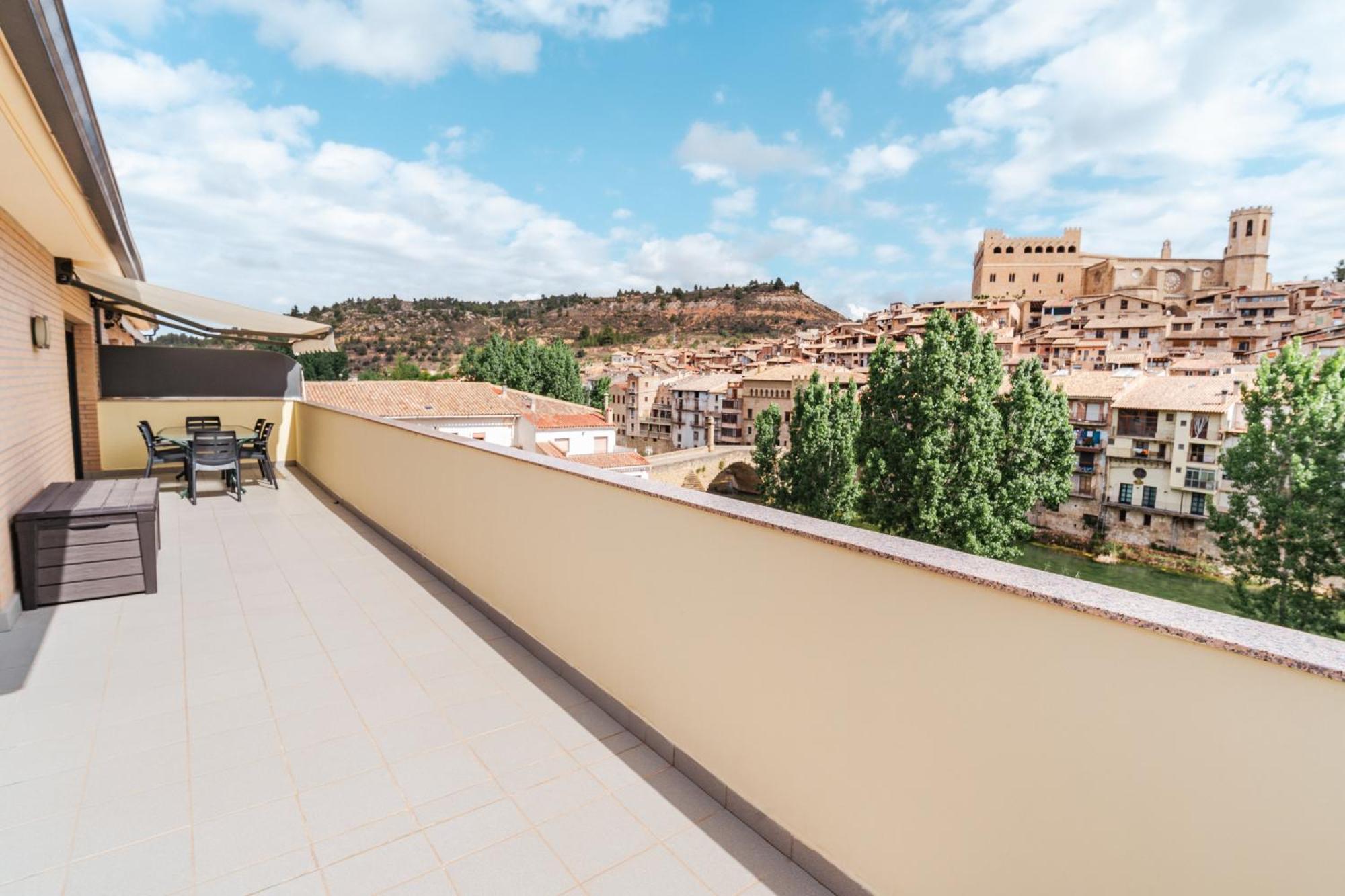 Casa Tio Pepe Apartment Valderrobres Bagian luar foto