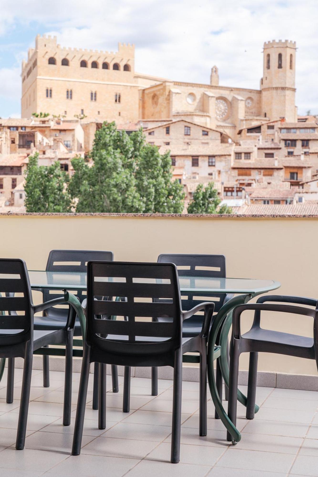 Casa Tio Pepe Apartment Valderrobres Bagian luar foto